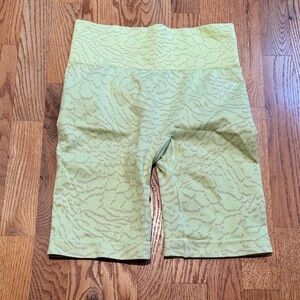 Gym Shark neon butter yellow bike shorts size m